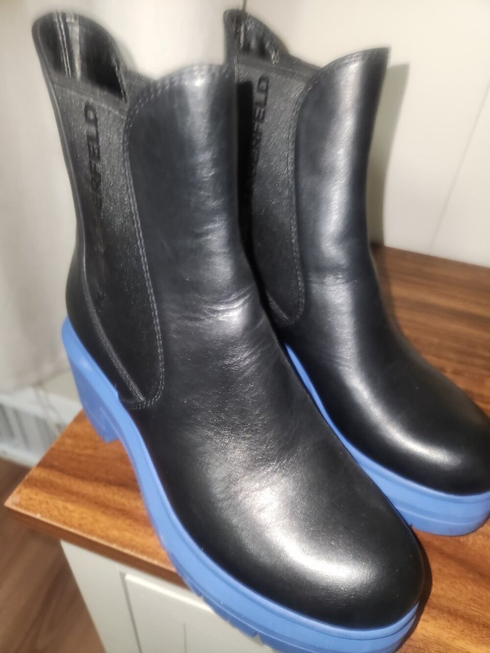 Karl lagerfeld boots